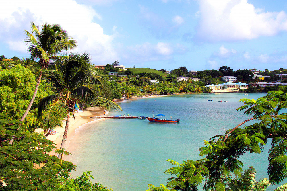 Karibischer Strand auf Grenada