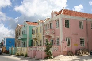 Bunte Häuser auf Curacao