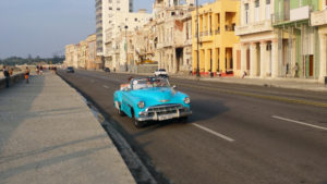 Unterwegs am Malecon Havannas auf Kuba