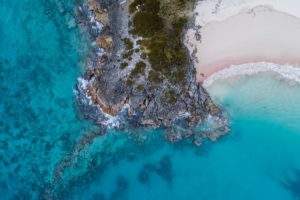 Luftaufnahme vom Horseshoe Bay, Bermuda